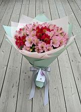 Букет цветов из:  Альстромерии в Васильково