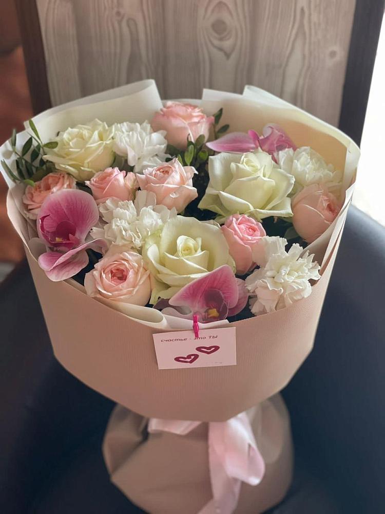 Букет цветов из: Орхидеи, Розы и Гвоздики в Васильково