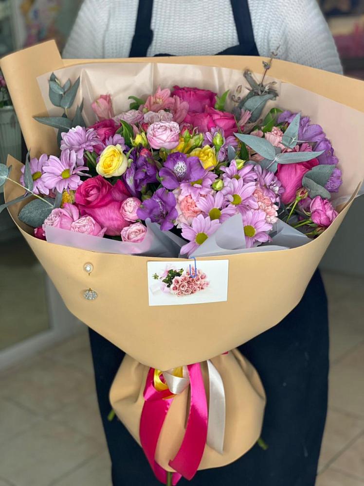 Букет цветов из: Хризантемы, Гвоздики и Альстромерии в Васильково