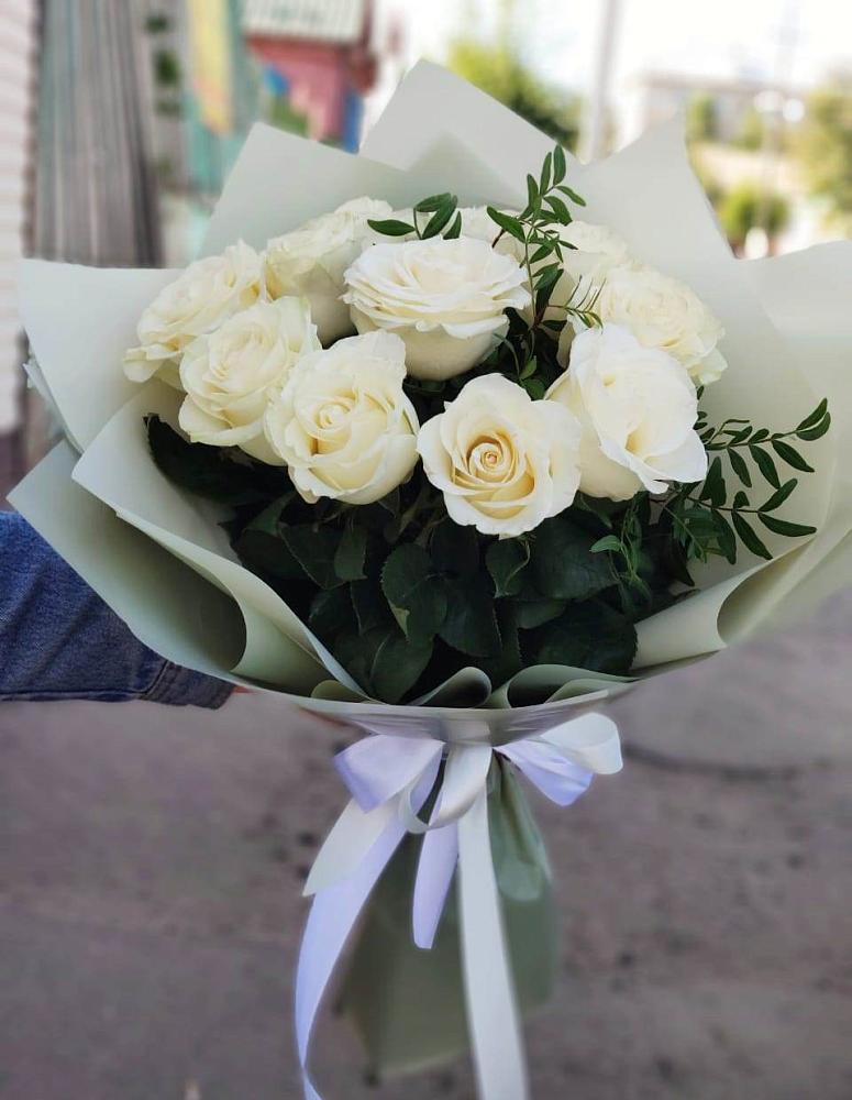 Букет Белые розы Проуд в Васильково