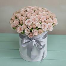 Цветочная композиция из Розы в шляпной коробке в Васильково