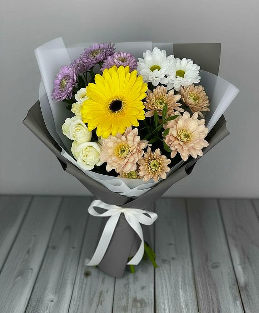 Букет цветов из: Розы, Герберы и Хризантемы в Васильково