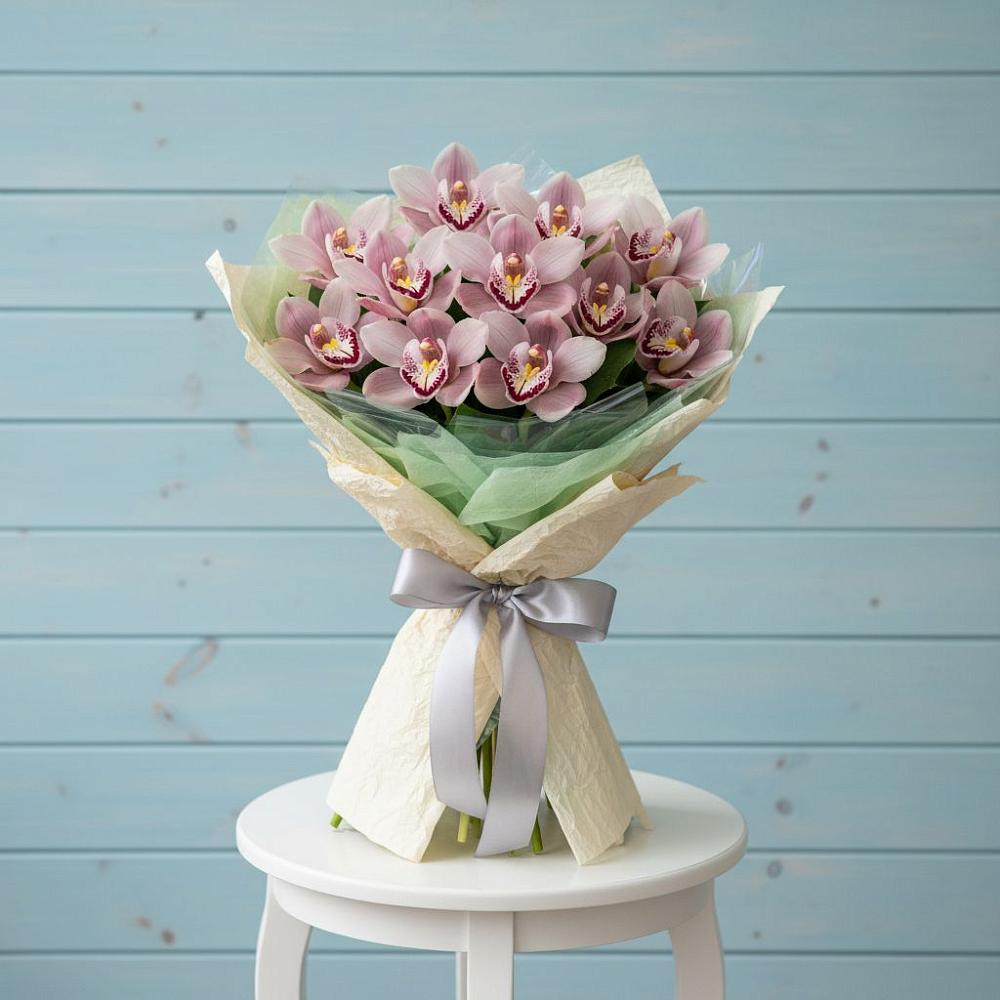 Букет цветов из: Орхидеи и Розы в Васильково