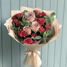 Букет цветов из:  Гвоздики и Розы в Васильково