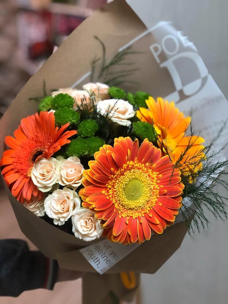Букет цветов из: Герберы, Хризантемы и Розы в Васильково